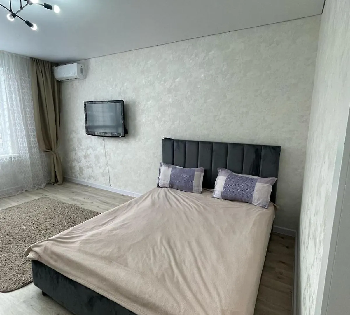 Apartment Новый Жк Арена Парк Almaty